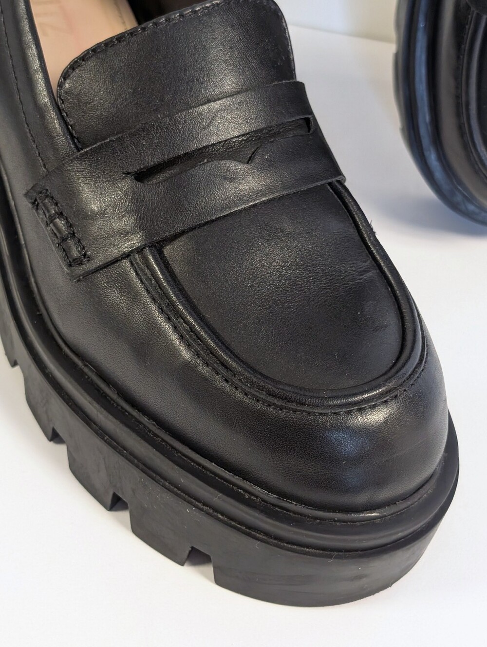 SCHUTZ Christie Black Leather Chunky Lug Platform Loafers 6.5B - Picture 6 of 15